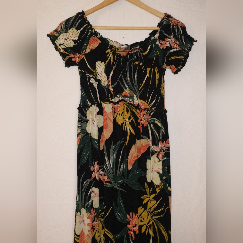 Patrons Of Peace Tropical Floral Off-Shoulder Maxi Dress in Black and Coral - Picture 3 of 5